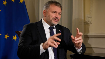 Πρόστιμο στον υπουργό Δικαιοσύνης της Πολωνίας γιατί δεν έδωσε προτεραιότητα σε πεζό ενώ οδηγούσε: Δείτε βίντεο