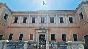 Τελεσίδικο όχι από το ΣτΕ στην επαναφορά 13ου και 14ου μισθού
