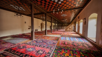 Προς απέλαση Μπαγκλαντεσιανός που συνελήφθη να λειτουργεί παράνομο τζαμί στην Αθήνα, ανακλήθηκε και η άδεια διαμονής του
