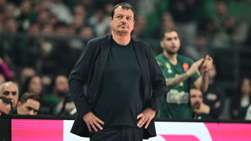 «Λατρεύω αυτά που γράφουν τα media, συνεχίστε να γράφετε!»: Τα έβαλε με τους δημοσιογράφους ο Αταμάν μετά τη νίκη επί της Ρεάλ, βίντεο