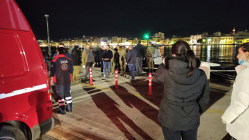 Μεγάλη κινητοποίηση στο νοσοκομείο για τους τραυματίες, ετοιμάζονται χειρουργεία, λέει ο δήμαρχος Χίου μετά το επεισόδιο με τους μετανάστες