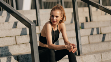 Γυμνάζεστε αλλά δεν βλέπετε αποτέλεσμα; Τι πραγματικά συμβαίνει στο γυναικείο σώμα