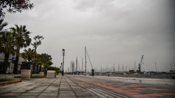 Καλλιάνος: Βροχοπτώσεις κατά κύματα και αφρικανική σκόνη το επόμενο 10ήμερο, δείτε χάρτες
