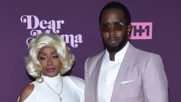 Diddy: Η μητέρα του ετοιμάζει ντοκιμαντέρ ως απάντηση στον ισχυρισμό του Netflix ότι τη χαστούκισε