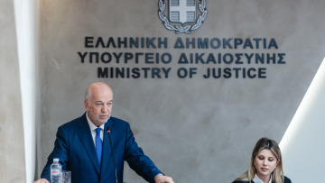 H δημιουργία πλατφόρμας των δικαστικών επιμελητών δεν περιορίζει την δικηγορική ύλη, λέει ο Φλωρίδης