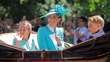 «Να ξέρετε ότι δεν είστε μόνοι»: Το μήνυμα της Κέιτ Μίντλετον για τη διάγνωση της με καρκίνο
