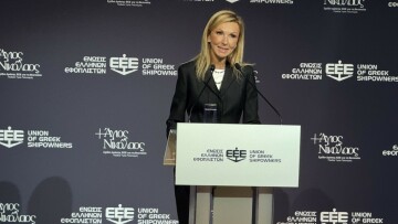 Μήνυμα της Μελίνας Τραυλού για την οριακή πρωτοκαθεδρία της Κίνας στην παγκόσμια ναυτιλία