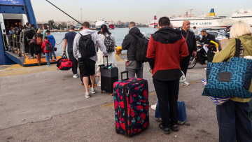 Τι θα ισχύσει φέτος με τα εισιτήρια των πλοίων: Ποιοι παράγοντες θα καθορίσουν τις τιμές, πόσο εφικτό είναι να μην... ξεφύγουν