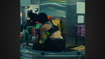 Τέλος διαφήμιση της ΙΟΝ μετά από καταγγελία καταναλώτριας: Δείτε το σποτ με τη «ληστεία» στο εργοστάσιο που προκάλεσε τις αντιδράσεις