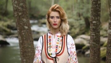 Μια εικαστικός περιγράφει την ζωή 130 χιλιόμετρα μακριά από την Αθήνα