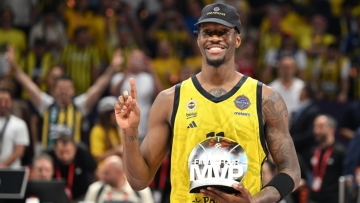 Παναθηναϊκός και άλλες δύο ομάδες κυνηγούν τον Χέιζ-Ντέιβις που έμεινε ελεύθερος από τους Μπακς