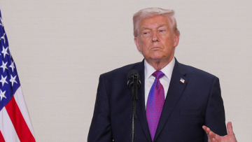 Στο μυαλό του Τραμπ: Γιατί μια σύγκρουση με το Ιράν είναι δίκοπο μαχαίρι - Από τη μία το «ή τώρα ή ποτέ», από την άλλη οι ψηφοφόροι που δεν θέλουν «ξένες περιπέτειες»