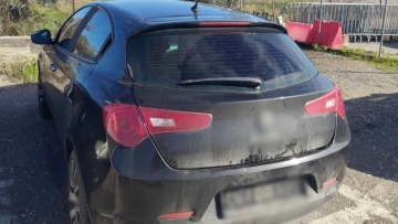 Συνελήφθη 35χρονος στα διόδια Τραγάνας: Οδηγούσε κλεμμένο ΙΧ με πλαστές πινακίδες, σχηματίστηκε δικογραφία