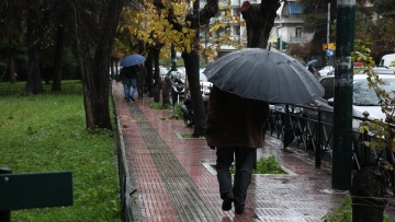 Καιρός: Διαδοχικές μεταβολές με βροχές και καταιγίδες έως την Τσικνοπέμπτη, ποιες περιοχές θα επηρεαστούν