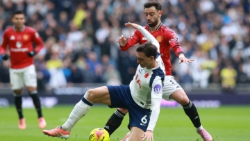 Αθλητικές μεταδόσεις: Πού θα δείτε σήμερα τα ματς της Super League και το Μάντσεστερ Γιουνάιτεντ-Τότεναμ στην Αγγλία