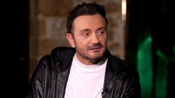 Χρήστος Μενιδιάτης: Ο πατέρας μου με προέτρεπε να μην τραγουδάω δικά του κομμάτια