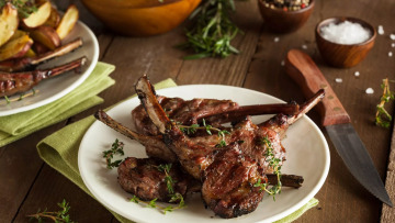 Τι προσέχει μία χημικός τροφίμων όταν ψωνίζει παϊδάκια