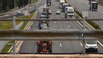 Συλλαλητήριο με τρακτέρ στο Σύνταγμα την Παρασκευή προγραμματίζουν οι αγρότες 

