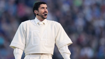 Bad Bunny: Πώς ο υπάλληλος του σούπερ μάρκετ που έγραφε τραγούδια στο δωμάτιό του έγινε το απόλυτο μουσικό φαινόμενο της εποχής