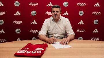 Όσκαρ Γκαρθία: Από προπονητής του Ολυμπιακού, στην δεύτερη ομάδα του Άγιαξ 