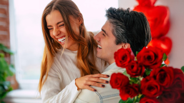 Έρωτας, εγκέφαλος και αλγόριθμοι, τι αλλάζει στις σύγχρονες σχέσεις - Φέρνει πιο κοντά ή απομακρύνει το sexting;