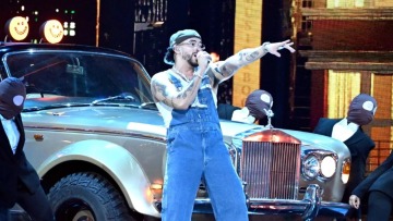 Πούλησε την Bugatti για τα μάτια μιας... Toyota Corolla
