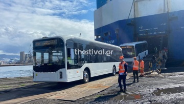 Έφτασαν στη Θεσσαλονίκη 100 νέα ηλεκτρικά λεωφορεία των ΚΤΕΛ, δείτε βίντεο