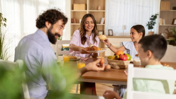 Το μεγάλο λάθος που κάνουμε (σχεδόν όλοι) στο πρωινό μας – Και μας κάνει νωθρούς
