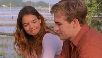 Η Κέιτι Χόλμς αποχαιρετά τον Τζέιμς Βαν Ντερ Μπικ: Είμαι τόσο ευγνώμων που μοιράστηκα ένα κομμάτι της διαδρομής του
