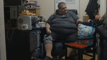 Κώστας Μακέδος για την παχυσαρκία: Όλα στο σπίτι μου λειτουργούν με τηλεκοντρόλ, γιατί δεν μπορώ να κουνηθώ
