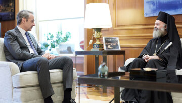 Μητσοτάκης σε αρχιεπίσκοπο Αυστραλίας: Μεγάλη κατάκτηση η επιστολική ψήφος των ομογενών, ελπίζουμε να ψηφιστεί με αυξημένη πλειοψηφία