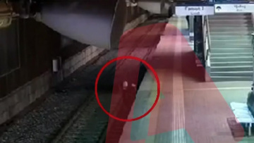 Μπήκε στις γραμμές του Προαστιακού στο Ζεφύρι και έκλεψε καλώδιο χαλκού 100 μέτρων, δείτε βίντεο