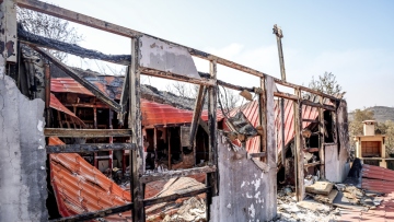 Χίος: Άνοιξε η πλατφόρμα για ενίσχυση επιχειρήσεων που επλήγησαν από τις φωτιές το καλοκαίρι του 2025