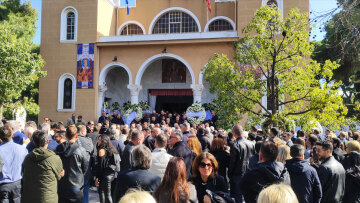 Σε κλίμα βαθιάς οδύνης το τελευταίο αντίο στον Γιώργο Γεράρδο, ιδρυτή του Πλαισίου