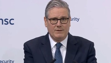 Στάρμερ στο Μόναχο: Η Ευρώπη είναι ένας κοιμώμενος γίγαντας, πρέπει να είναι έτοιμη να πολεμήσει αν χρειαστεί