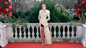 Η Μάργκοτ Ρόμπι στα «Ανεμοδαρμένα Ύψη» του Χόλιγουντ