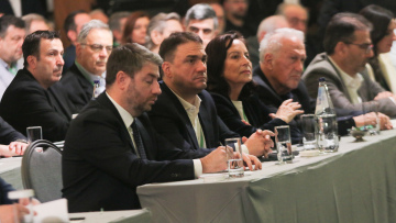 Ρήγμα Παναγόπουλου στο ΠΑΣΟΚ και πίεση για «όχι» σε μετεκλογική συνεργασία με τη Νέα Δημοκρατία
