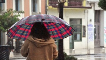 Έκτακτο δελτίο καιρού: Νέα επιδείνωση από αύριο Τρίτη με καταιγίδες, θυελλώδεις ανέμους και χαλαζοπτώσεις
