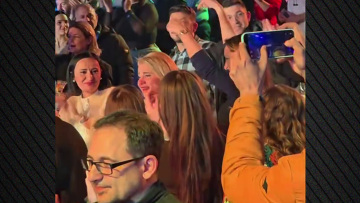 Akylas: Η συγκίνηση της μητέρας του όταν ανακοινώθηκε ότι είναι ο μεγάλος νικητής στον ελληνικό τελικό της Eurovision