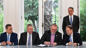 Μπήκαν οι υπογραφές της Ελλάδας με τη Chevron - Μητσοτάκης: Η Ελλάδα κάνει άλμα στον τομέα της ενέργειας