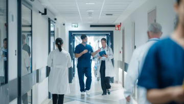 Νοσοκομεία: Μόλις 2 στους 10 εργαζόμενους έχουν κάνει το αντιγριπικό εμβόλιο
