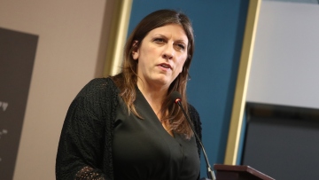 Κωνσταντοπούλου: Οι φωτογραφίες της εκτέλεσης των 200 της Καισαριανής αποτελούν κτήμα του ελληνικού λαού