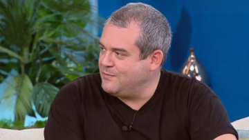 Πυγμαλίων Δαδακαρίδης: Έχασα και τους δύο γονείς μου μέσα σε έξι μήνες, νιώθω ευλογημένος για τη σχέση που είχαμε