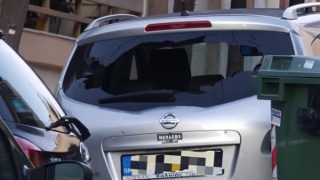 Έκρηξη από χειροβομβίδα στον Κορυδαλλό: Στη γειτονιά υπάρχουν παραβατικά άτομα, λέει η Δημογλίδου