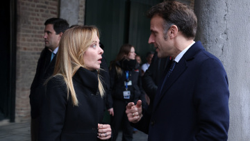 Στα «χαρακώματα» Ιταλία και Γαλλία μετά τις δηλώσεις Μελόνι για τον θάνατο ακροδεξιού ακτιβιστή στη Λυών