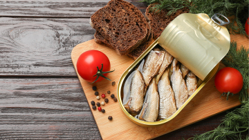 Σαρδέλα: Η επιστροφή του μικρού ψαριού που ζει δόξες στο τραπέζι