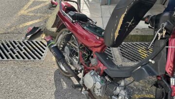 Τροχαίο στο Αγρίνιο, τραυματίστηκε μοτοσικλετιστής μετά από σύγκρουση με αυτοκίνητο