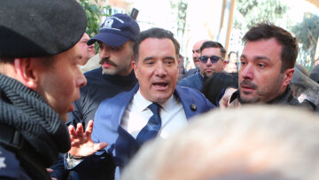 Δημογλίδου για τα επεισόδια στη Νίκαια: Η ΕΛΑΣ βρέθηκε εκεί γιατί υπήρχαν καλέσματα στο Ίντερνετ
