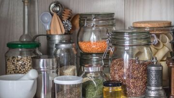 Σαρακοστιανά τρόφιμα: Το ντουλάπι της νηστείας και πόσο κοστίζει σήμερα για μια 4μελή οικογένεια