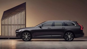 Η Volvo διατηρεί τα station wagon